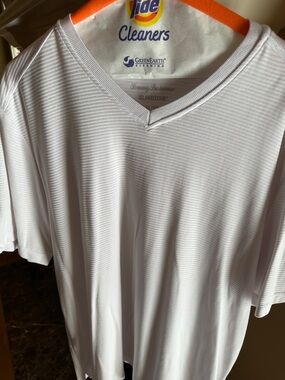 Tommy Bahama White V-Neck Short Sleeve Shirt